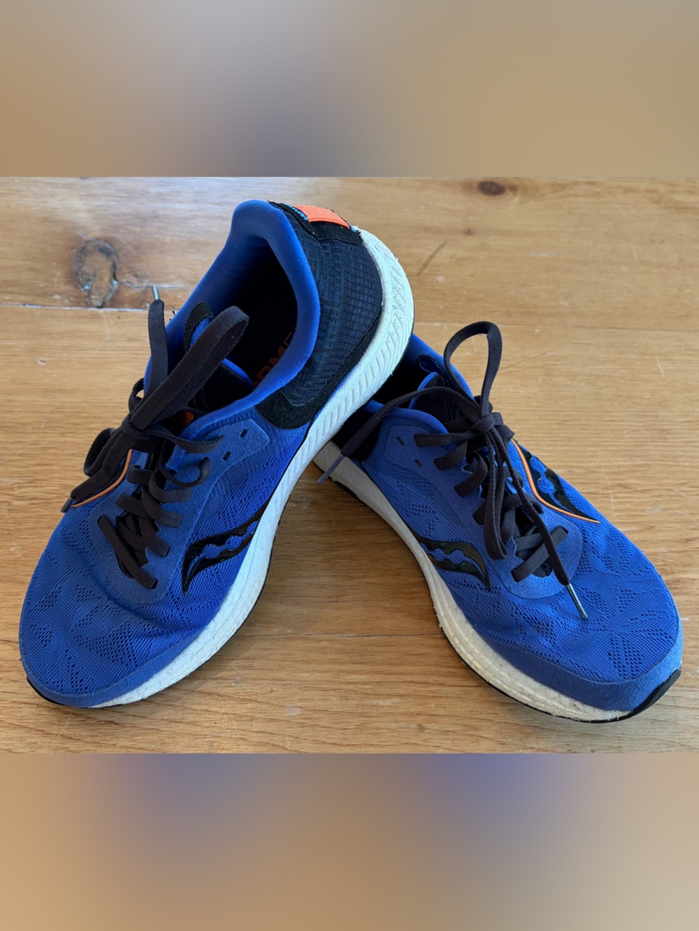Saucony Freedom 5 running shoes